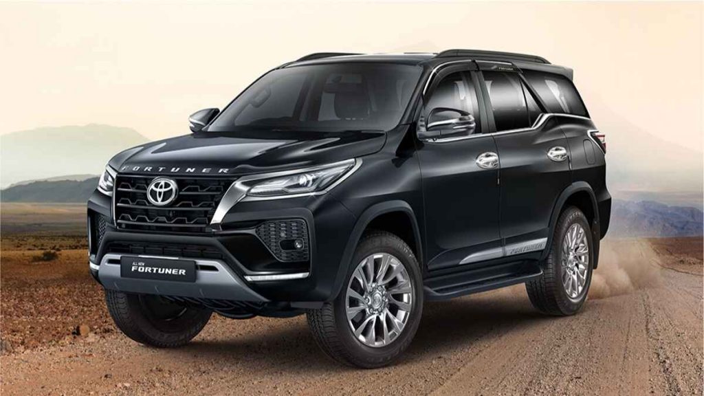 toyota-fortuner-black