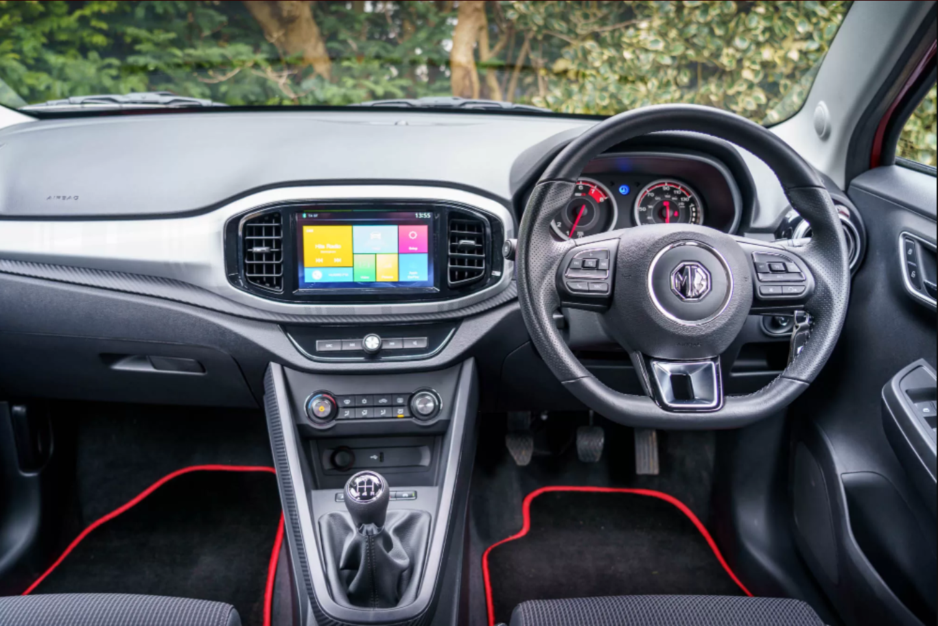 MG 3 interior