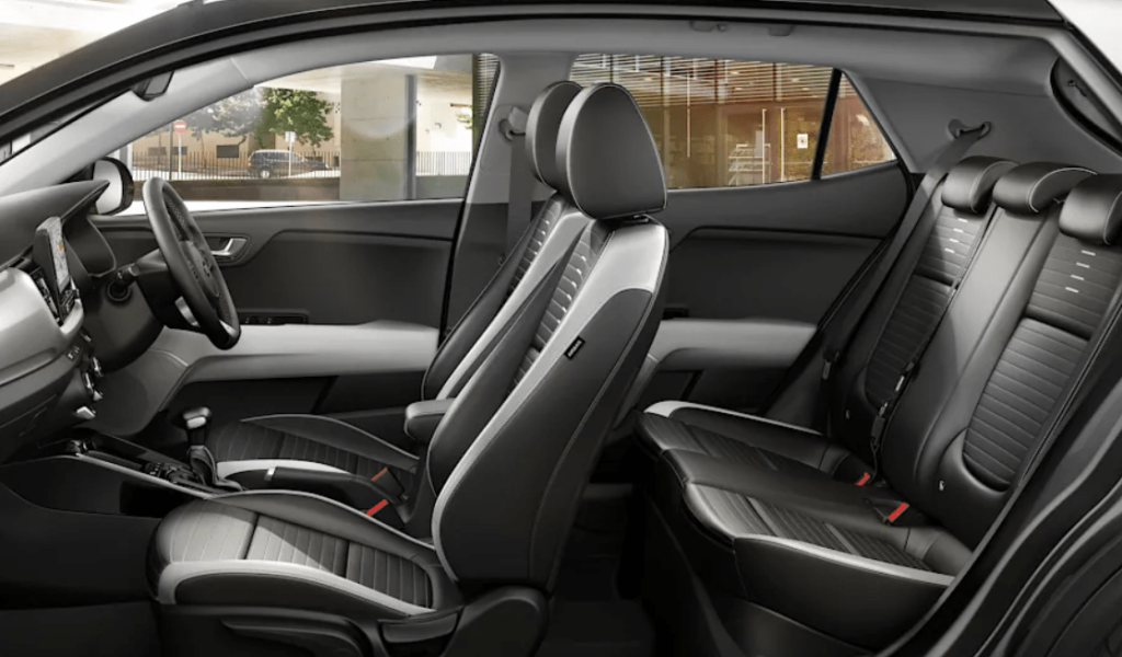 KIA Stonic 2022 black interior