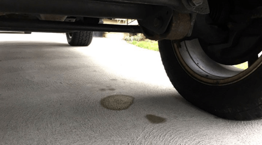 checking car oil leaks before monsoon
