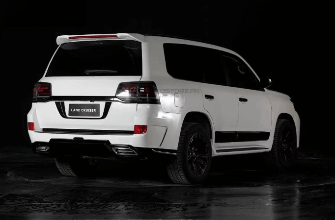 Land Cruiser Pilot V2 Style body kit