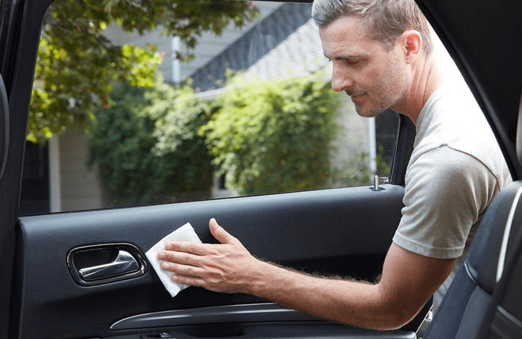 car interior cleaning wipes