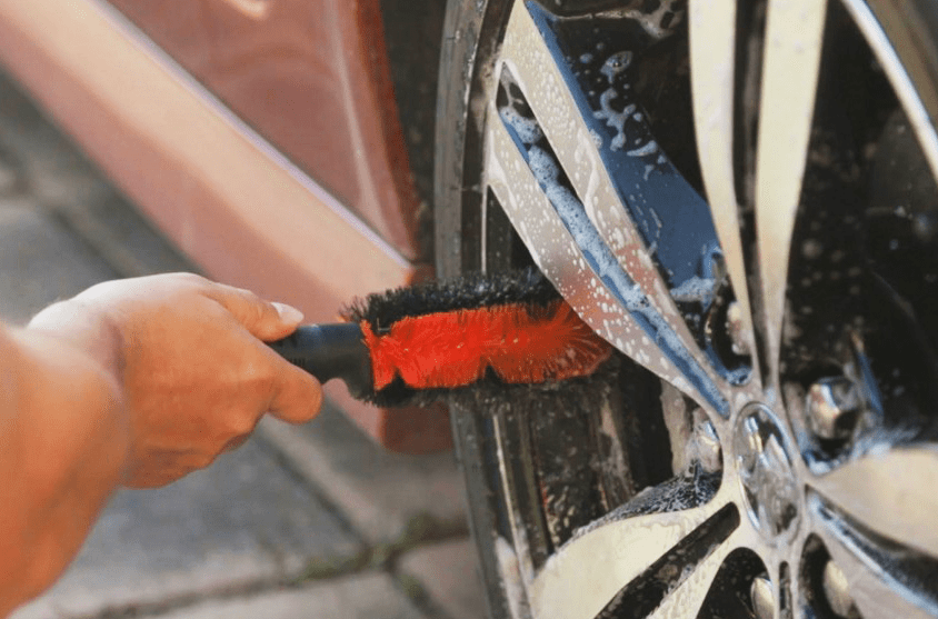 Armor All Luxury Alloy Wheel Brush