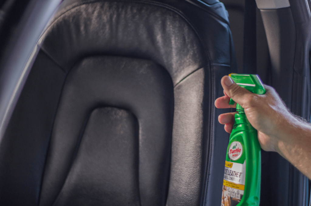Turtle Wax LUXE Leather Cleaner and Conditioner