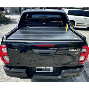 Toyota Hilux Revo | Rocco Tri Folding Lid with Roll Bar Fitting 2016-2023
